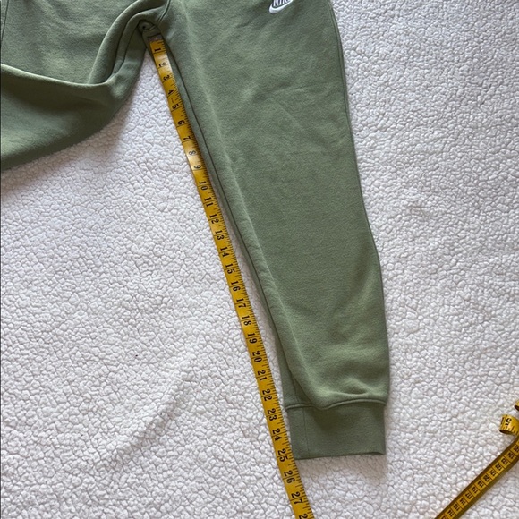 Nike Light Green Joggers - Picture 7 of 16